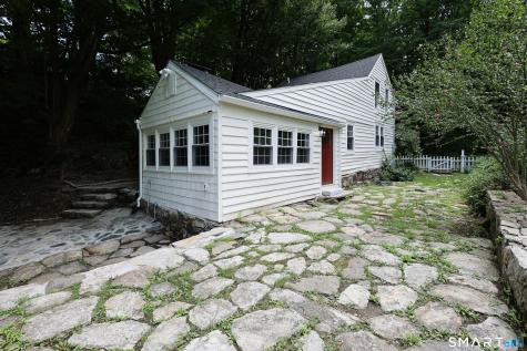 37 Peaceable Street Redding CT 06896