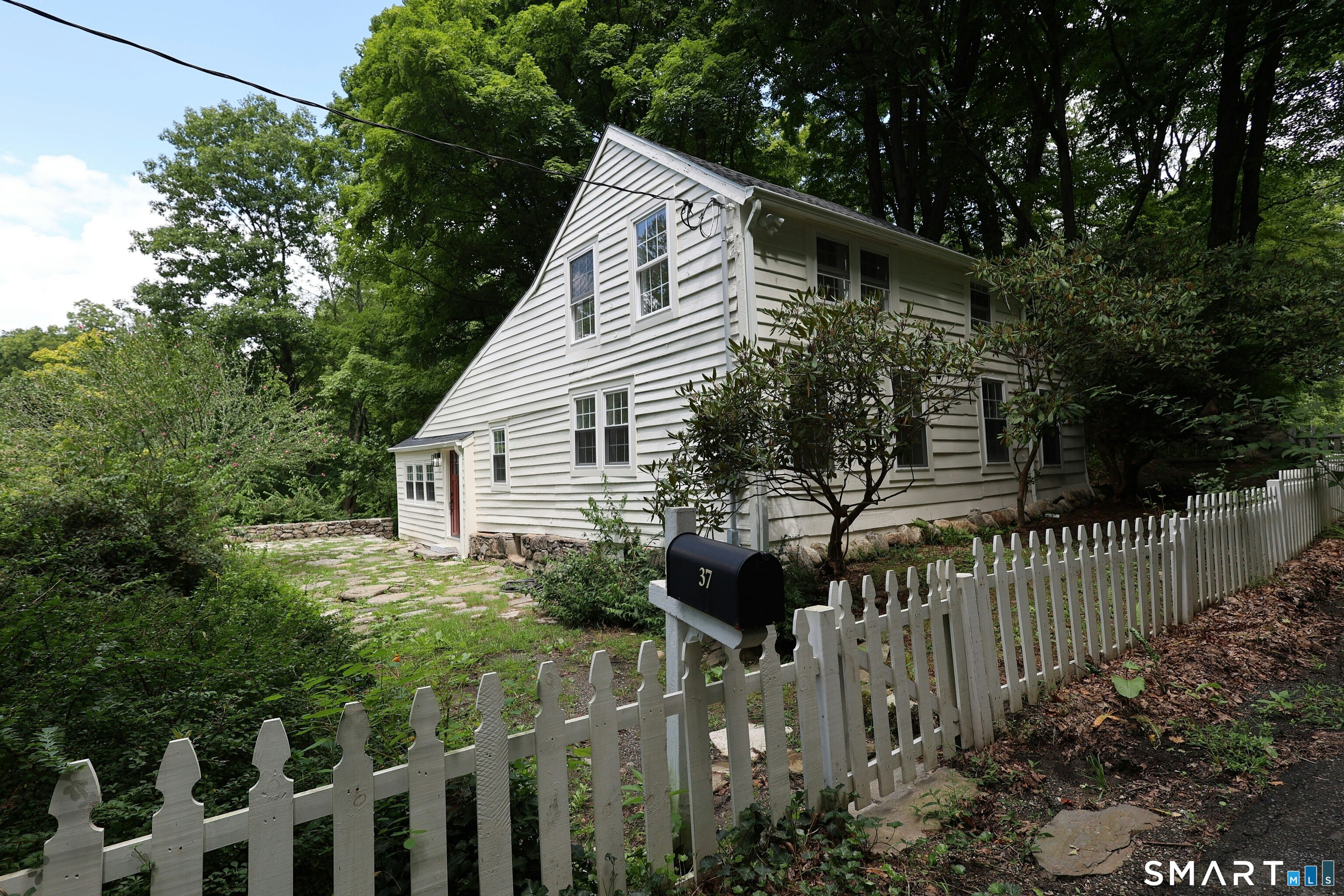 37 Peaceable Street Redding CT 06896