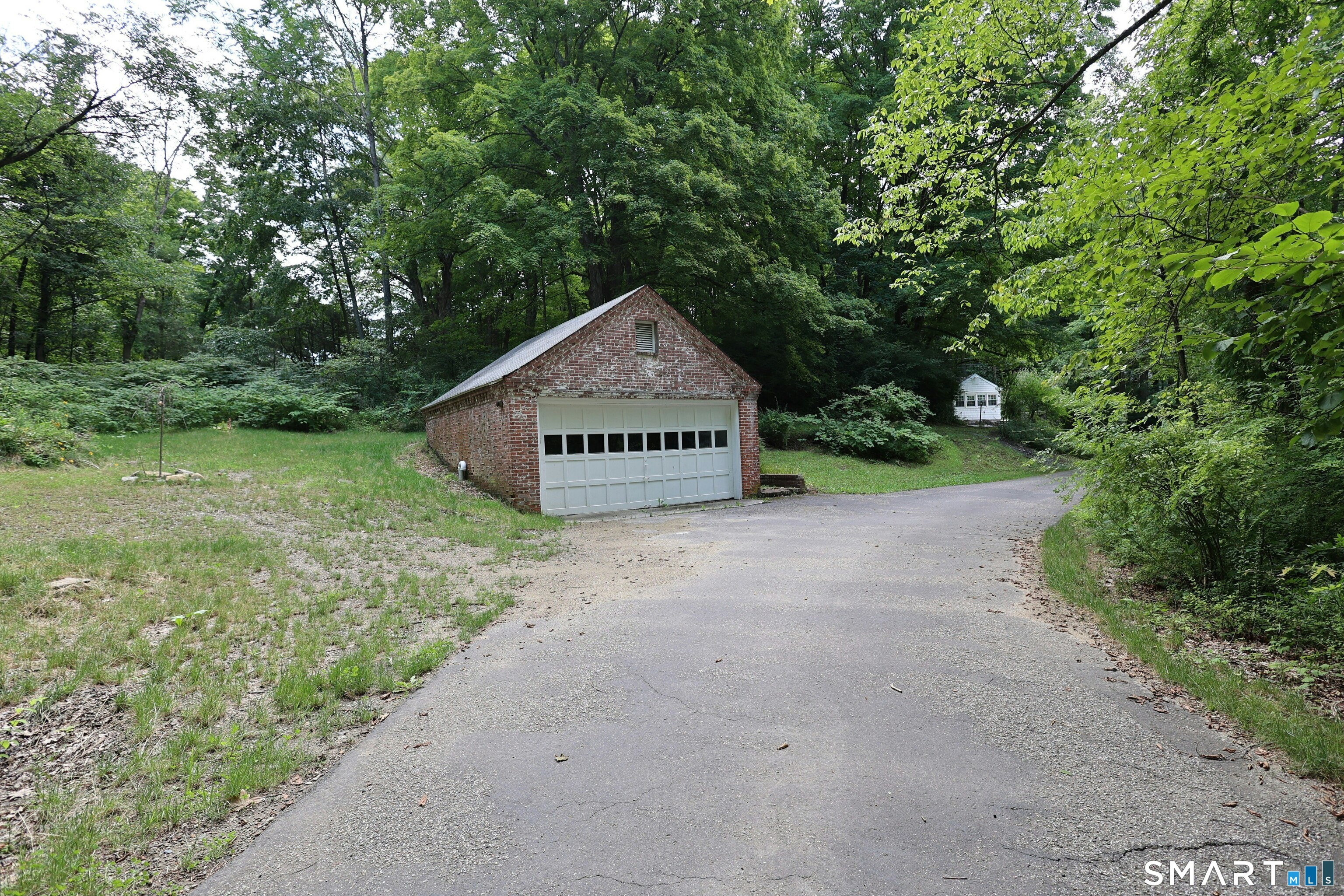 37 Peaceable Street Redding CT 06896