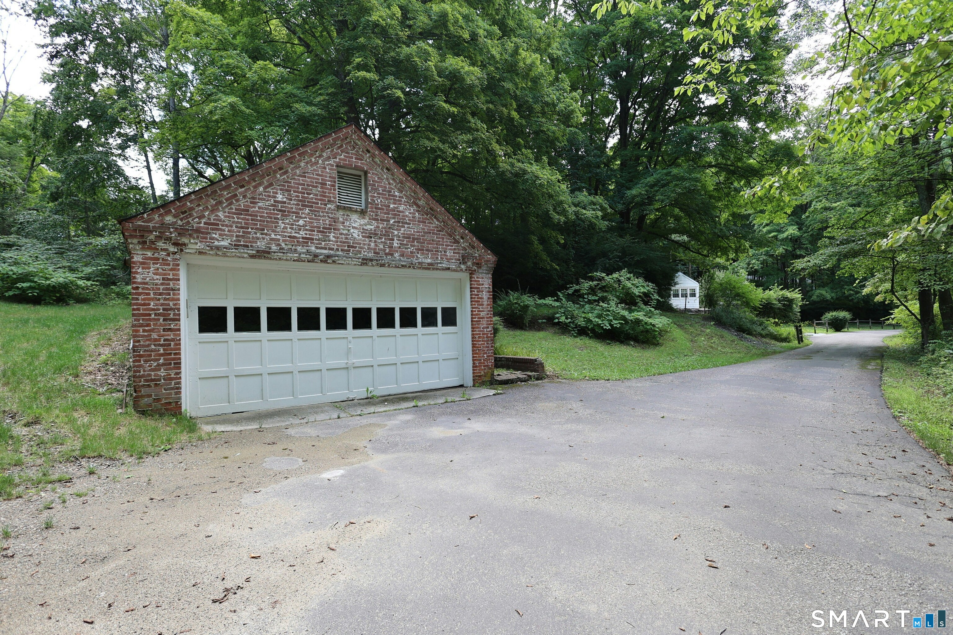 37 Peaceable Street Redding CT 06896