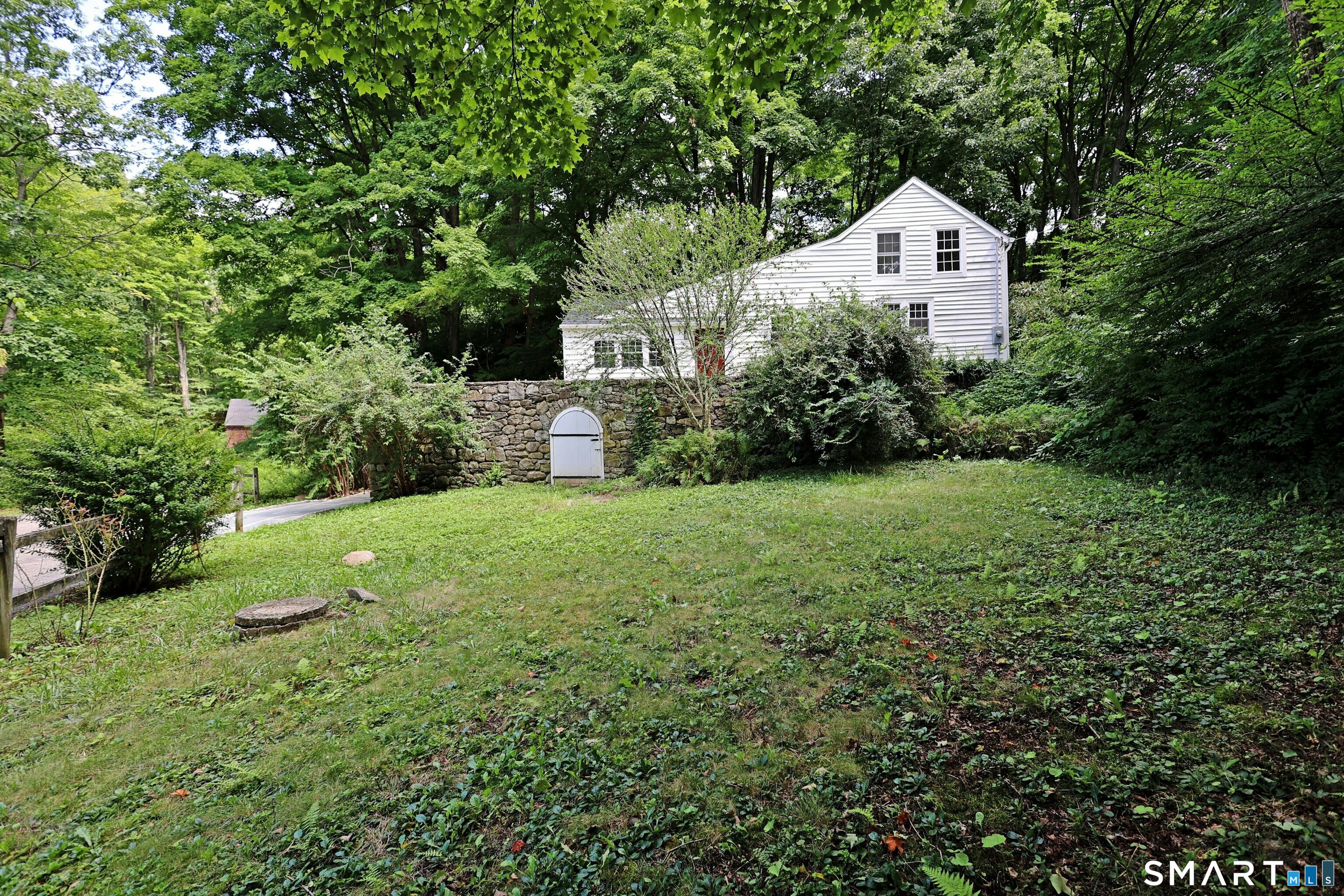 37 Peaceable Street Redding CT 06896