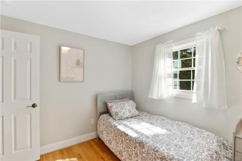 10 London Court Old Saybrook CT 06475