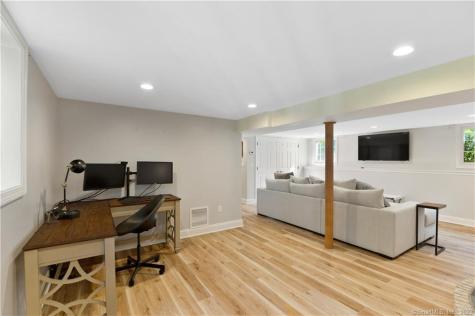 10 London Court Old Saybrook CT 06475