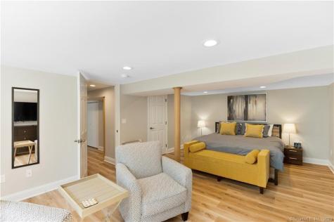 10 London Court Old Saybrook CT 06475