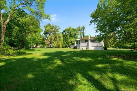 10 London Court Old Saybrook CT 06475