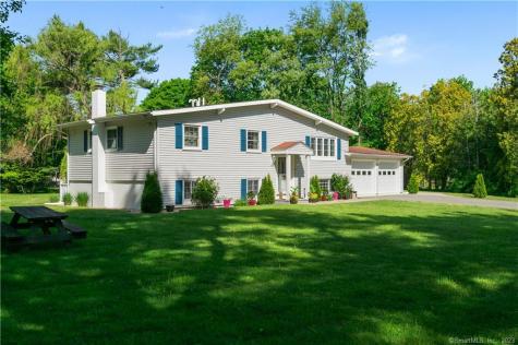 10 London Court Old Saybrook CT 06475