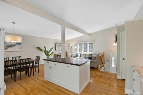 10 London Court Old Saybrook CT 06475