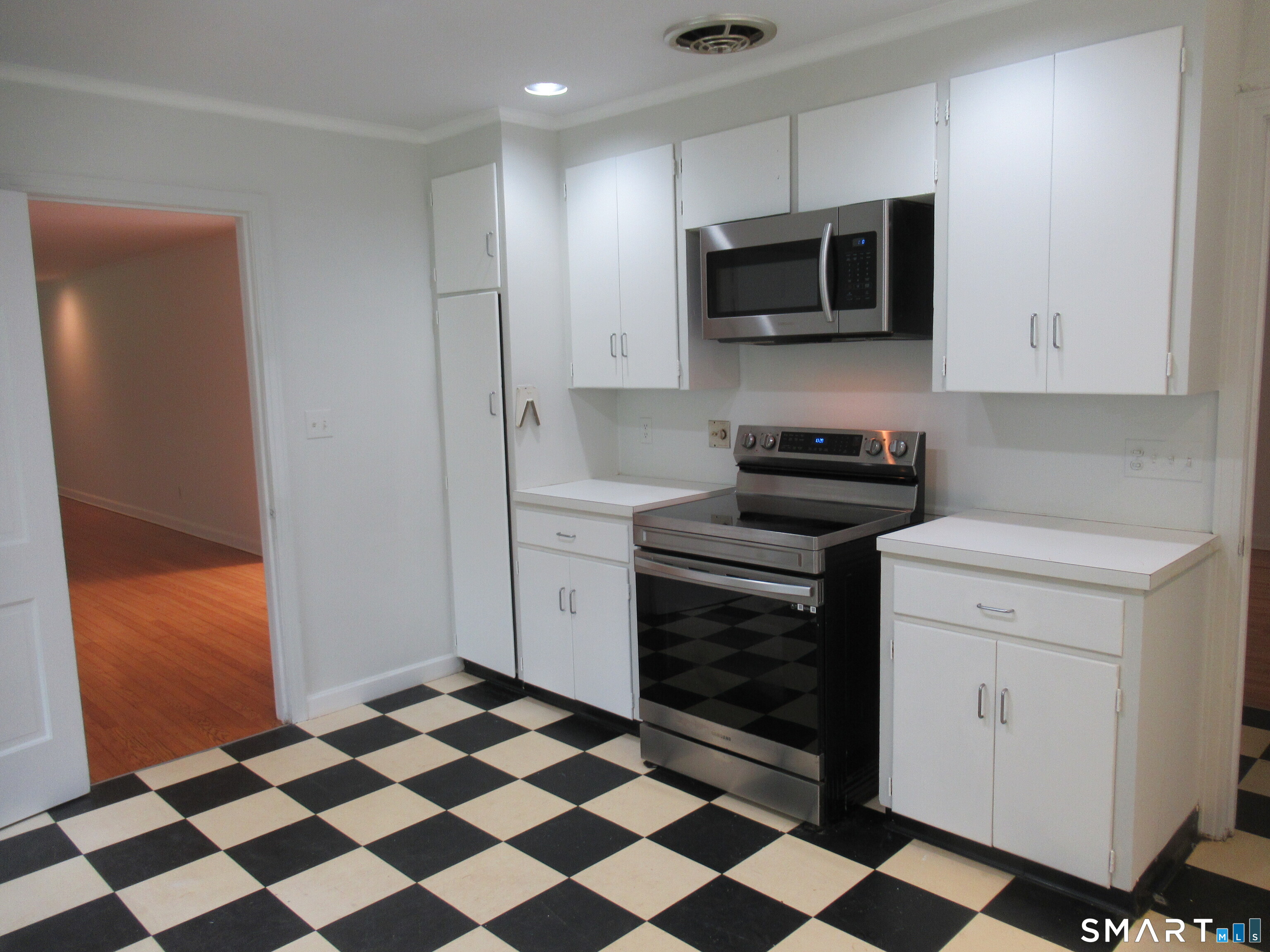11 Burnt Swamp Road Woodbridge CT 06525