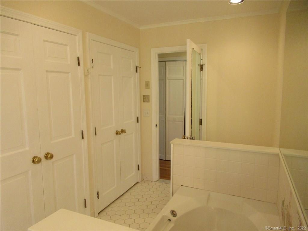 11 Burnt Swamp Road Woodbridge CT 06525