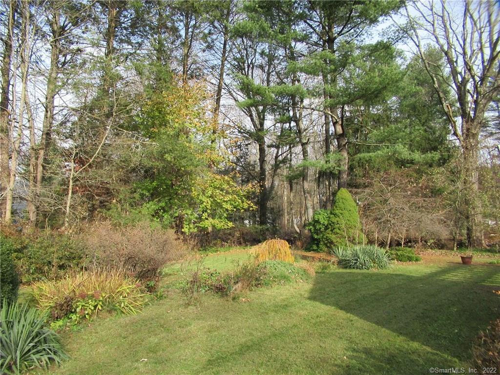 11 Burnt Swamp Road Woodbridge CT 06525