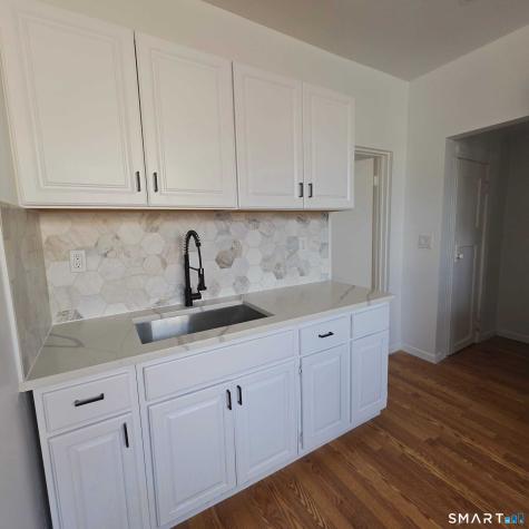 124 Geddes Terrace Waterbury CT 06708