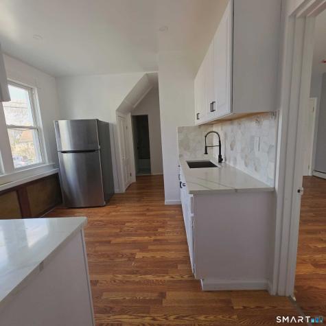 124 Geddes Terrace Waterbury CT 06708