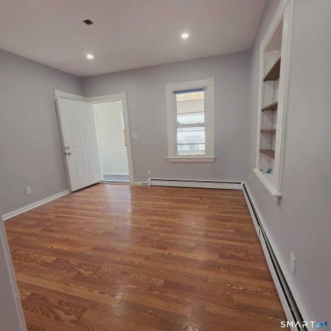 124 Geddes Terrace Waterbury CT 06708