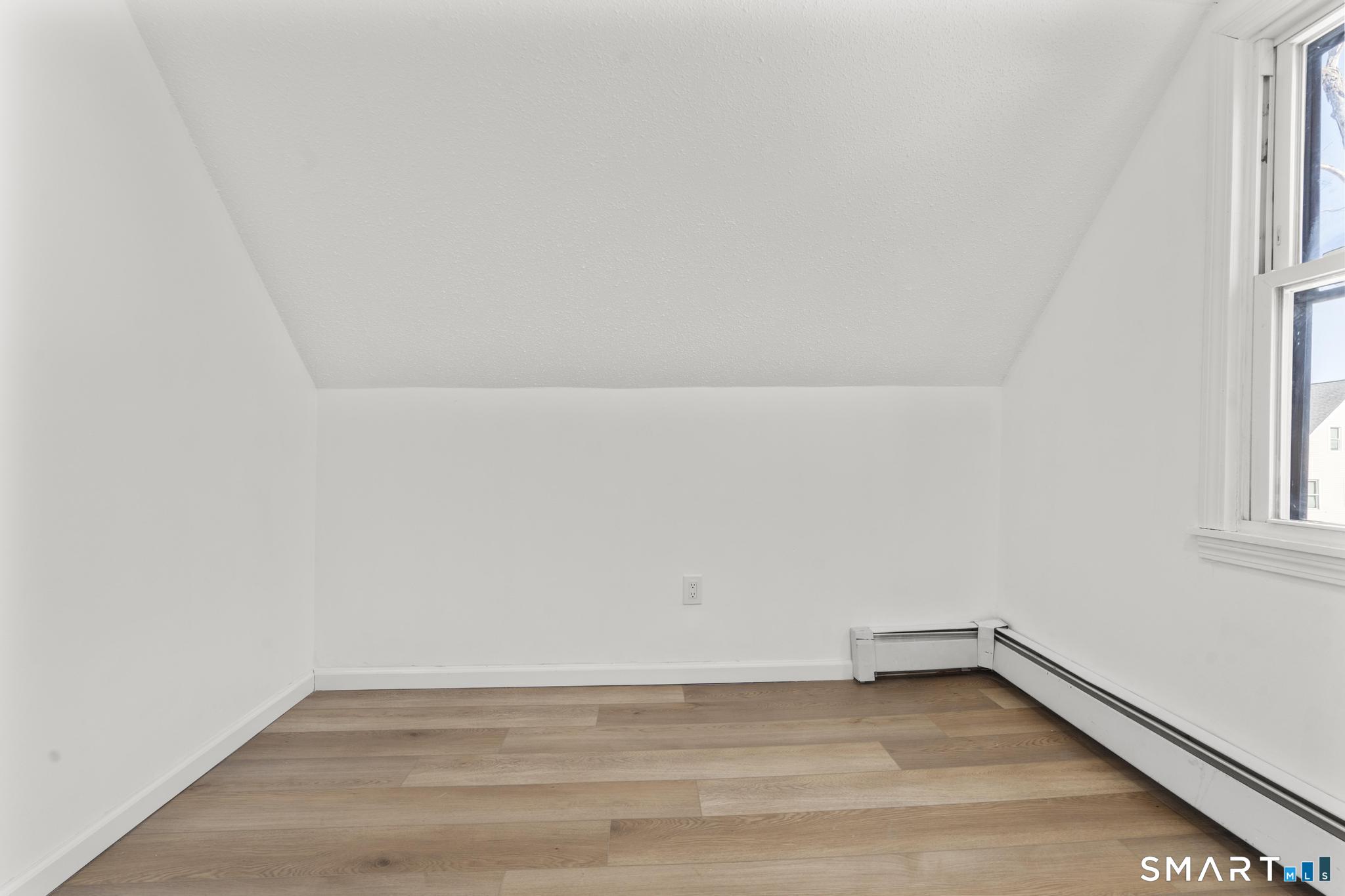 26 Mclean Street Hartford CT 06114