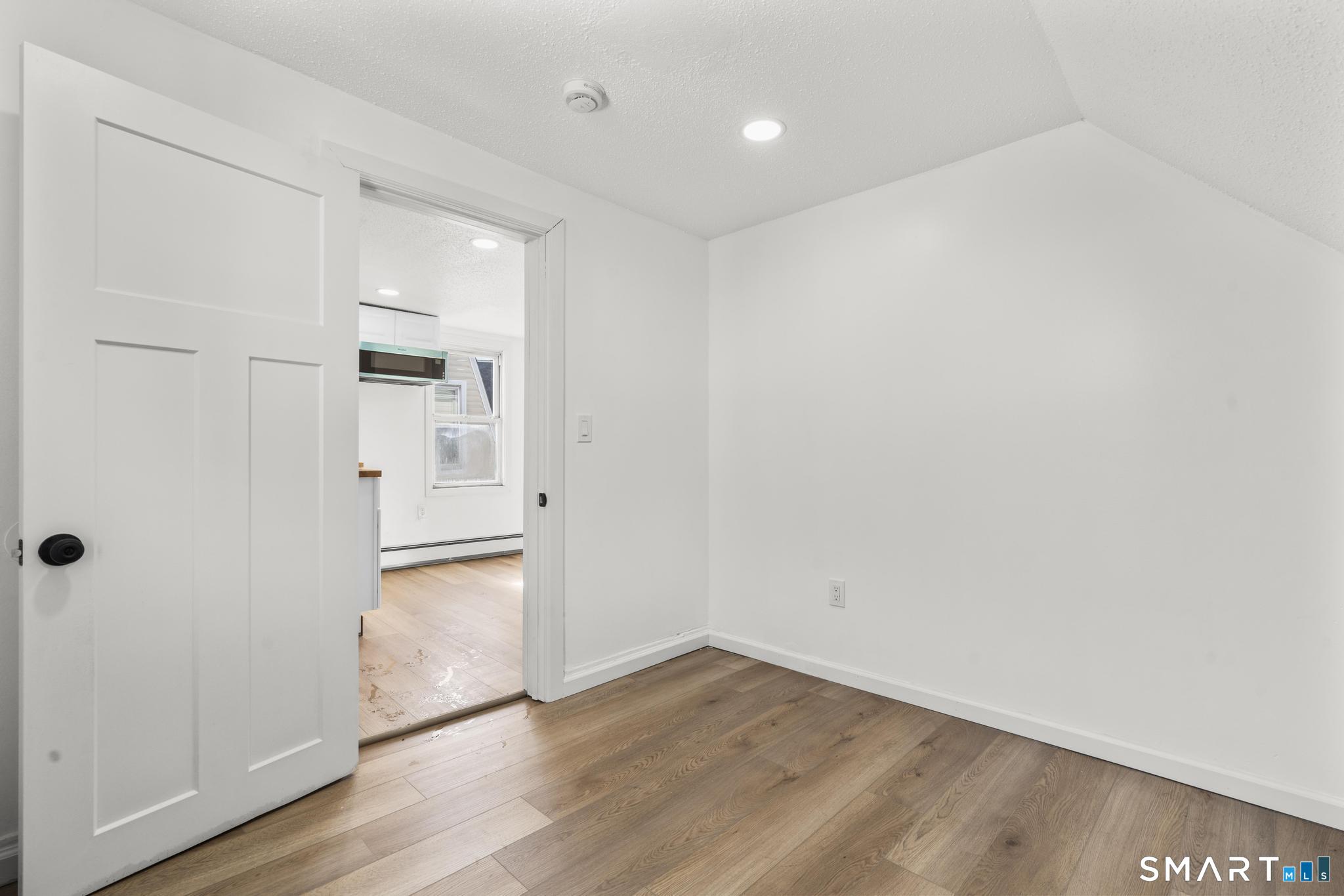 26 Mclean Street Hartford CT 06114