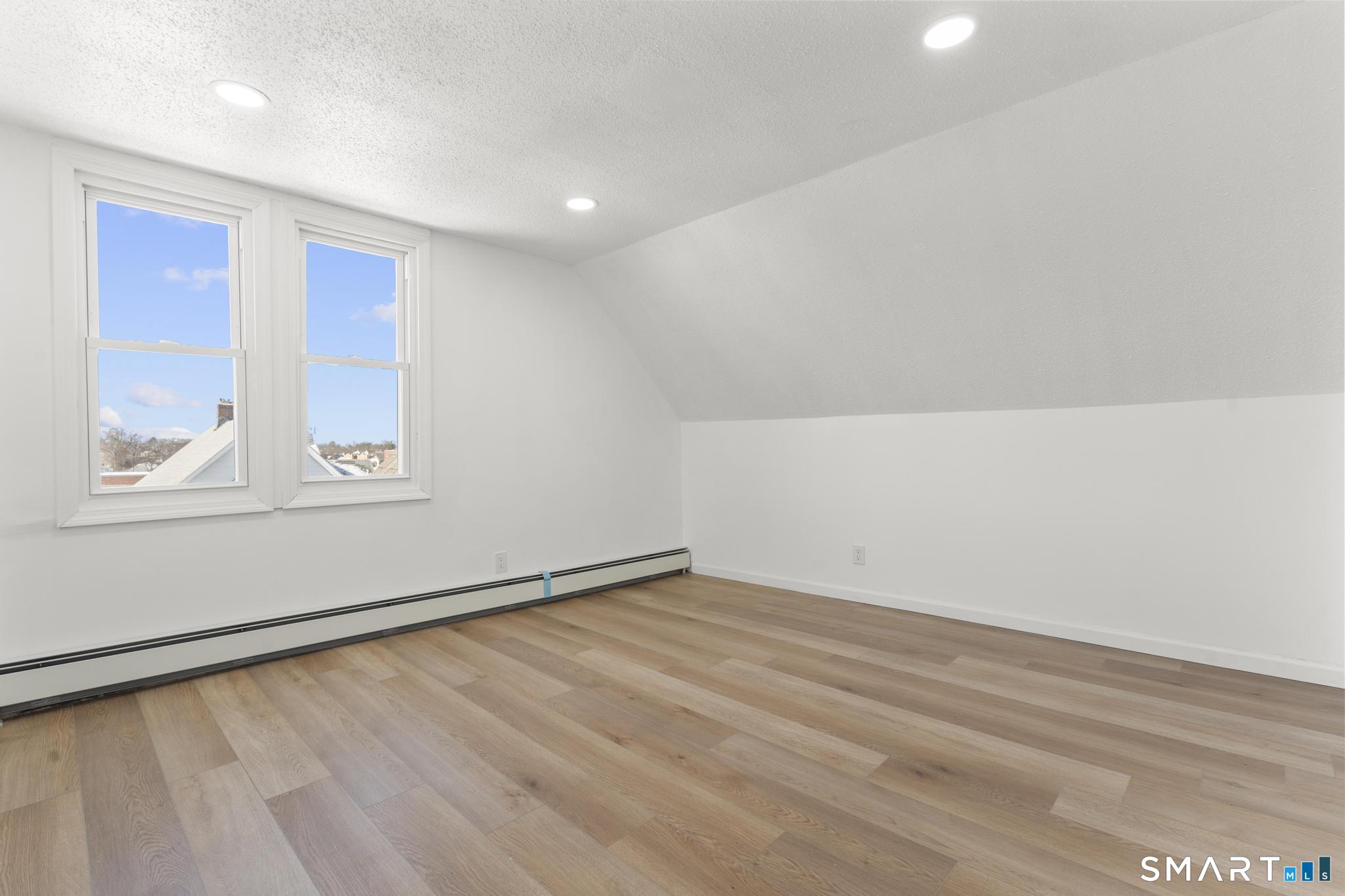 26 Mclean Street Hartford CT 06114