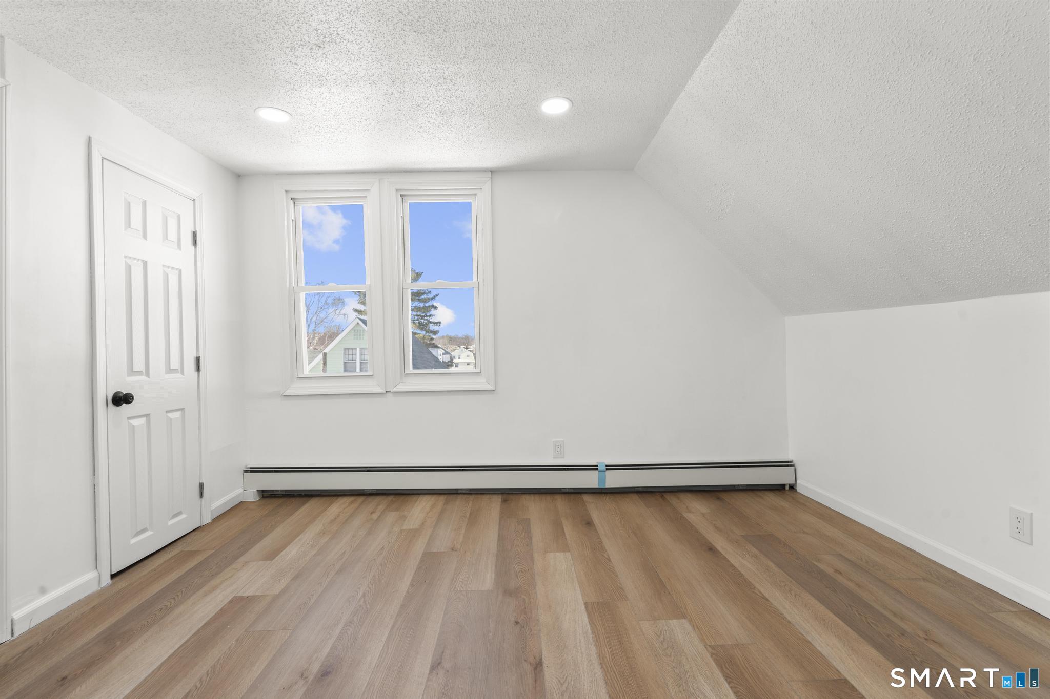 26 Mclean Street Hartford CT 06114