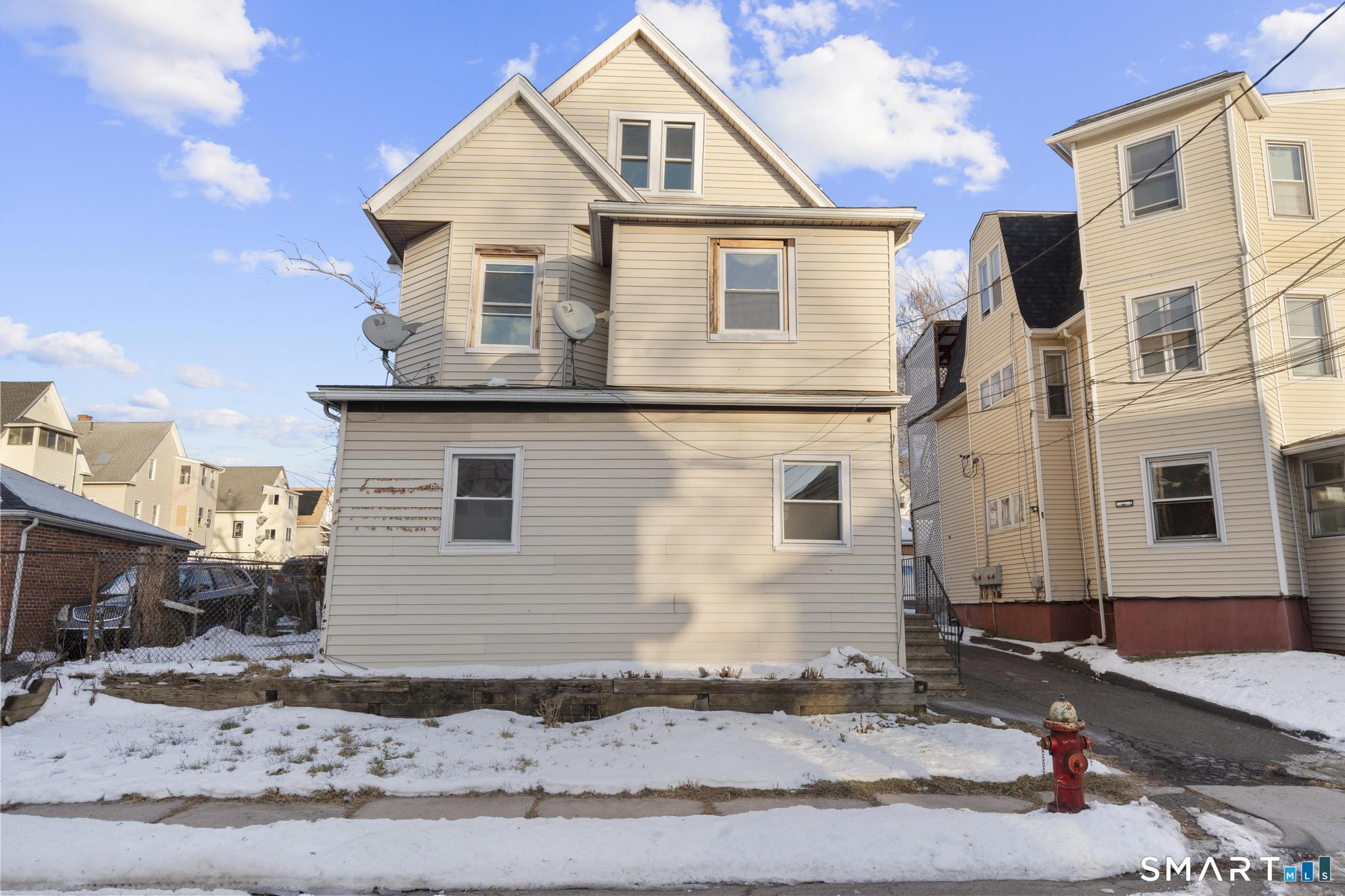 26 Mclean Street Hartford CT 06114