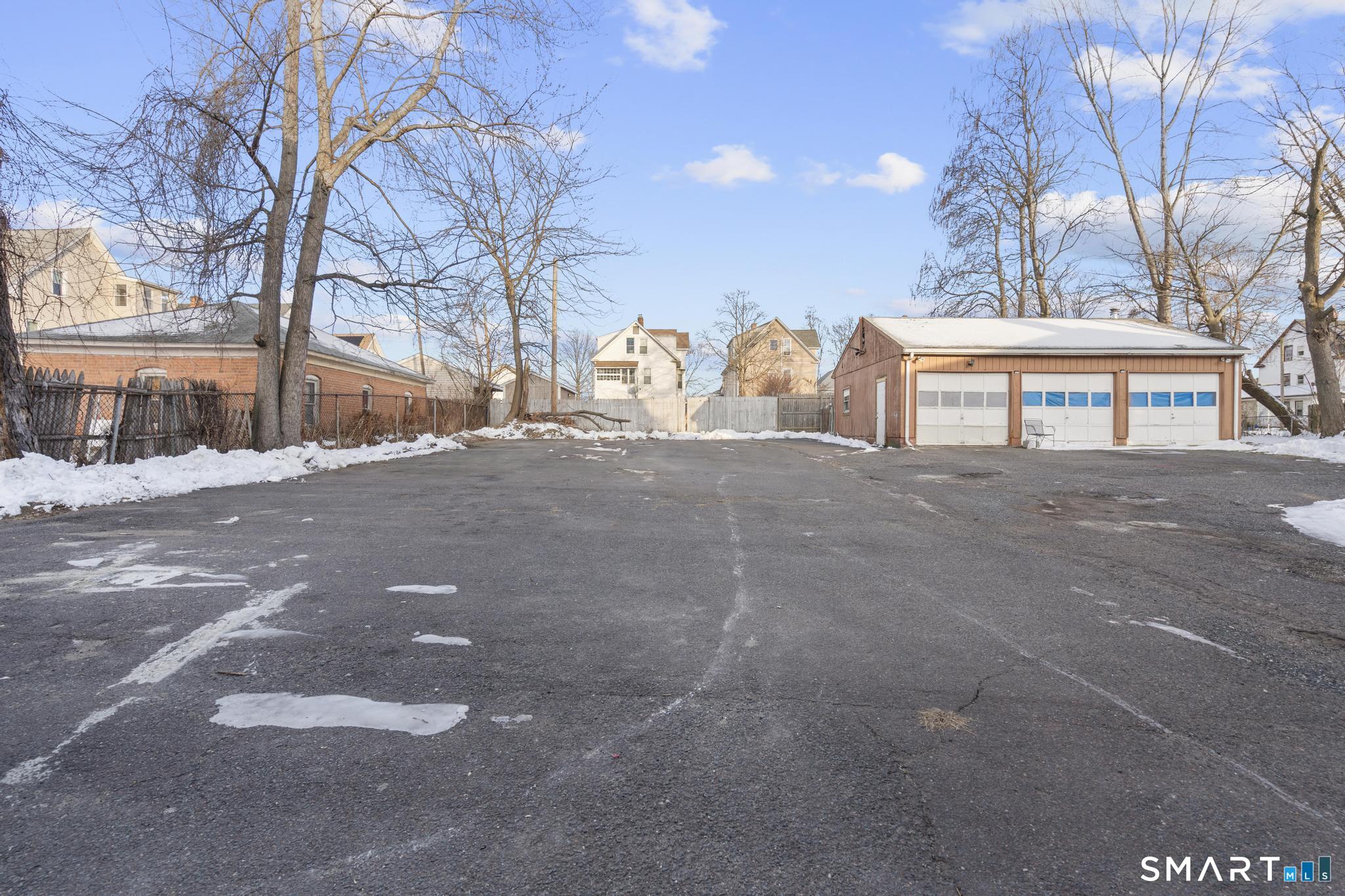 26 Mclean Street Hartford CT 06114