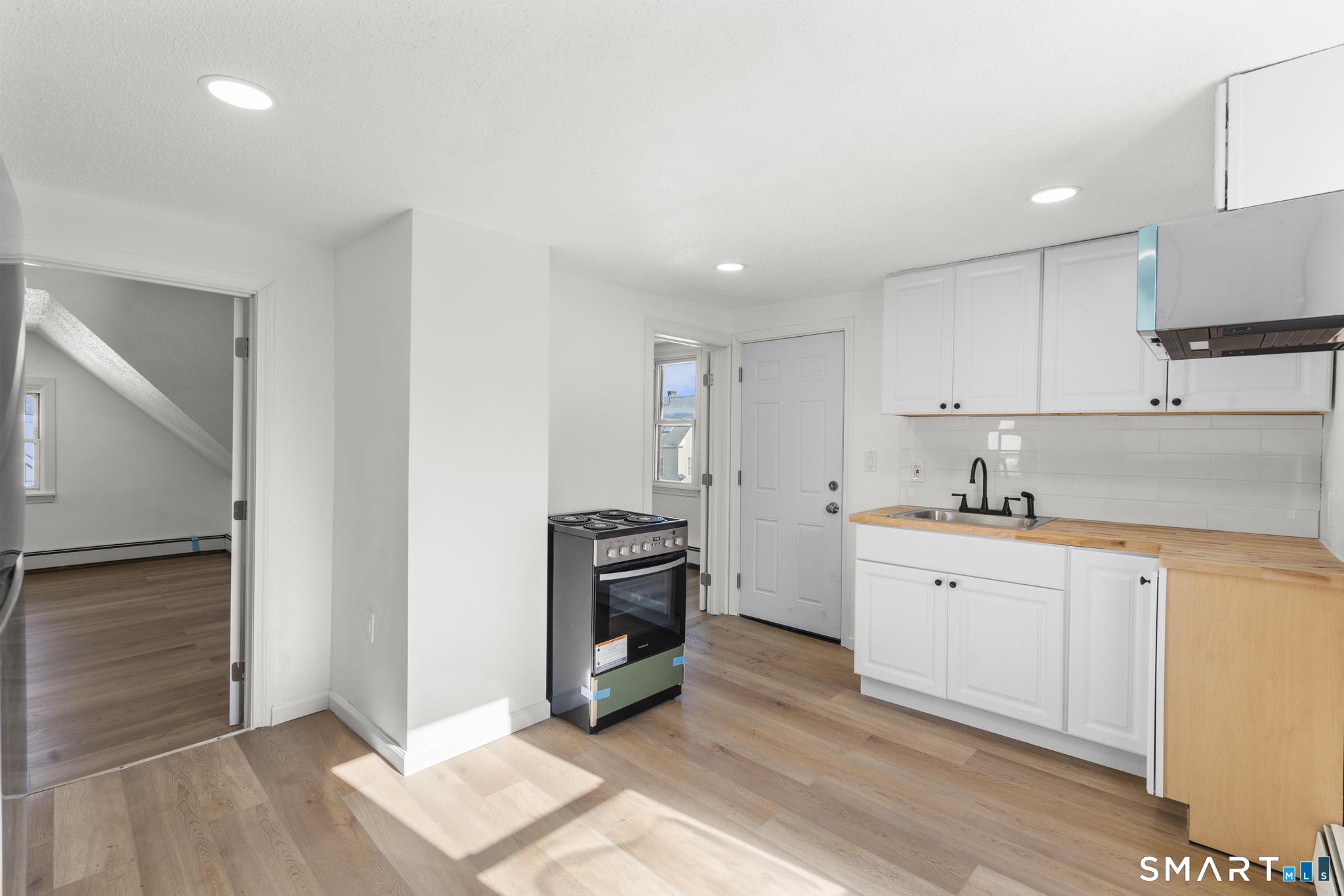 26 Mclean Street Hartford CT 06114