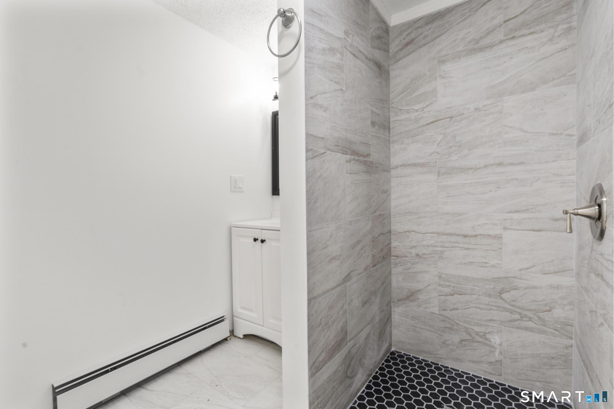 26 Mclean Street Hartford CT 06114