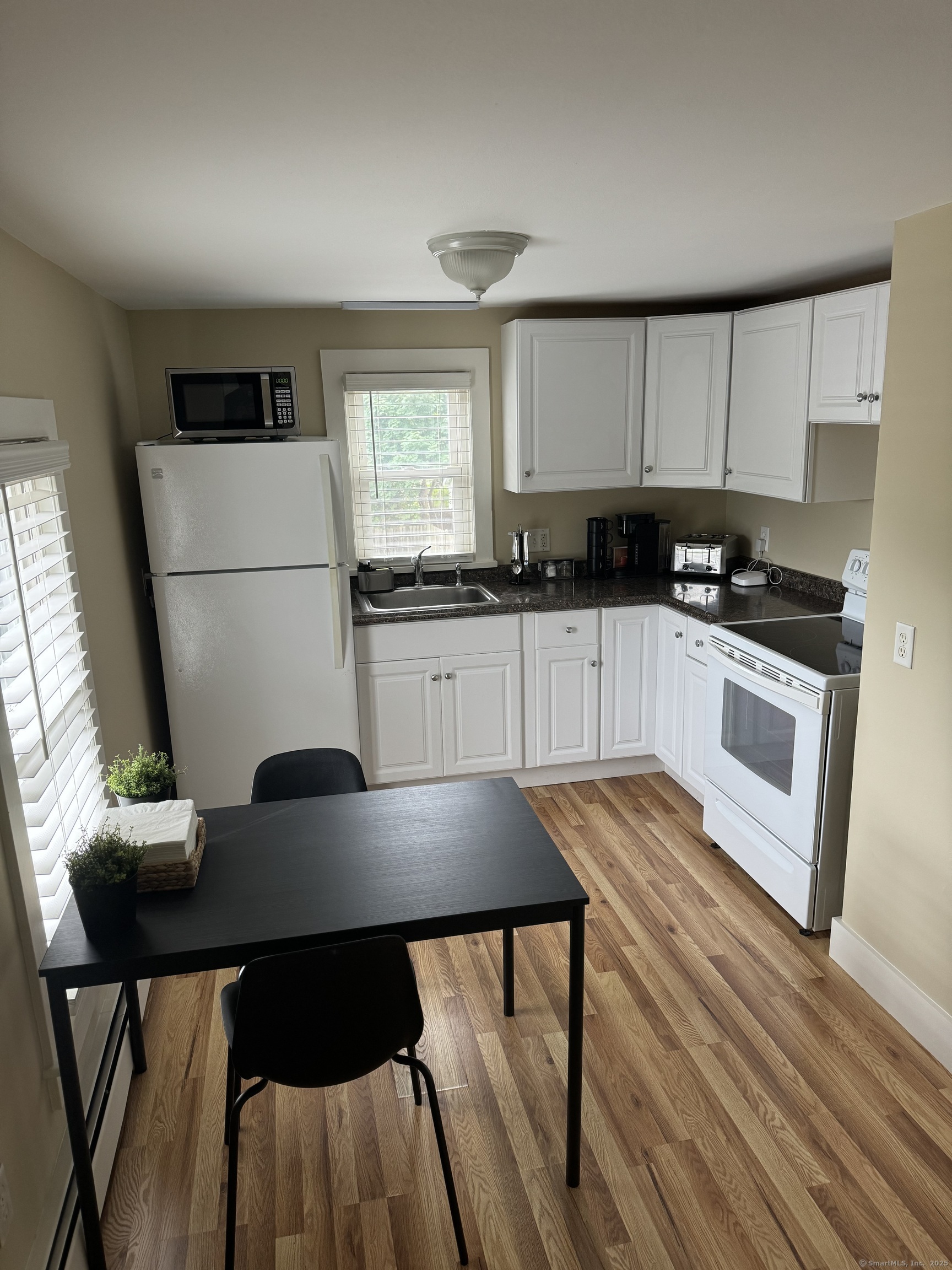 27 Broadway Avenue Stonington CT 06355