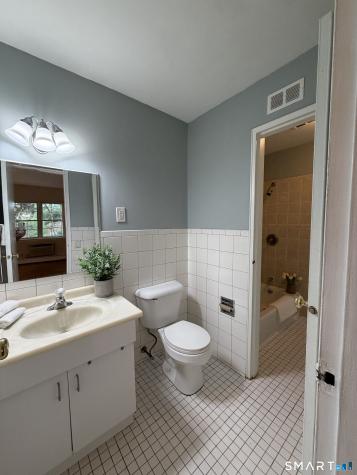 1070 New Haven Avenue Milford CT 06460