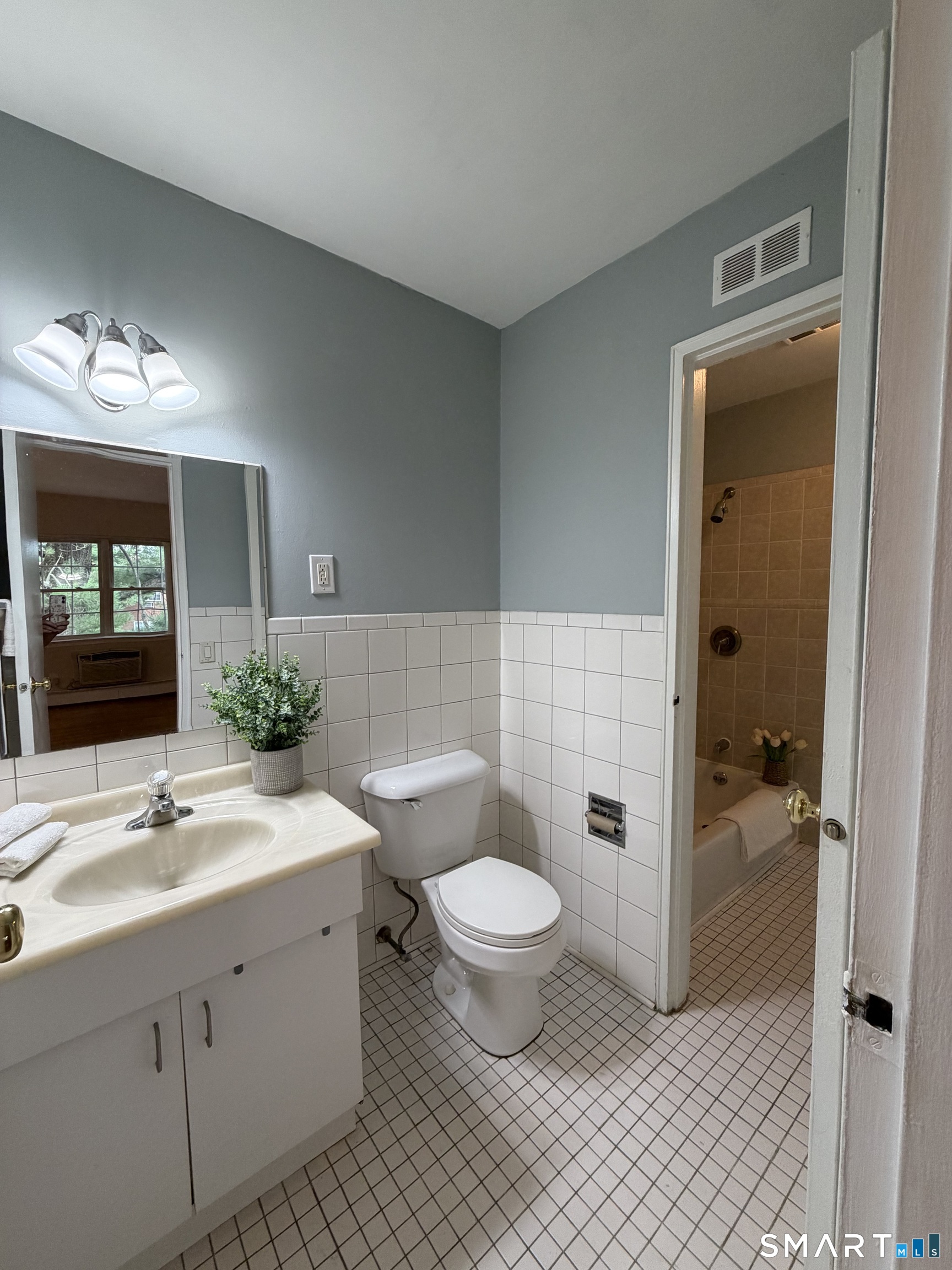 1070 New Haven Avenue Milford CT 06460