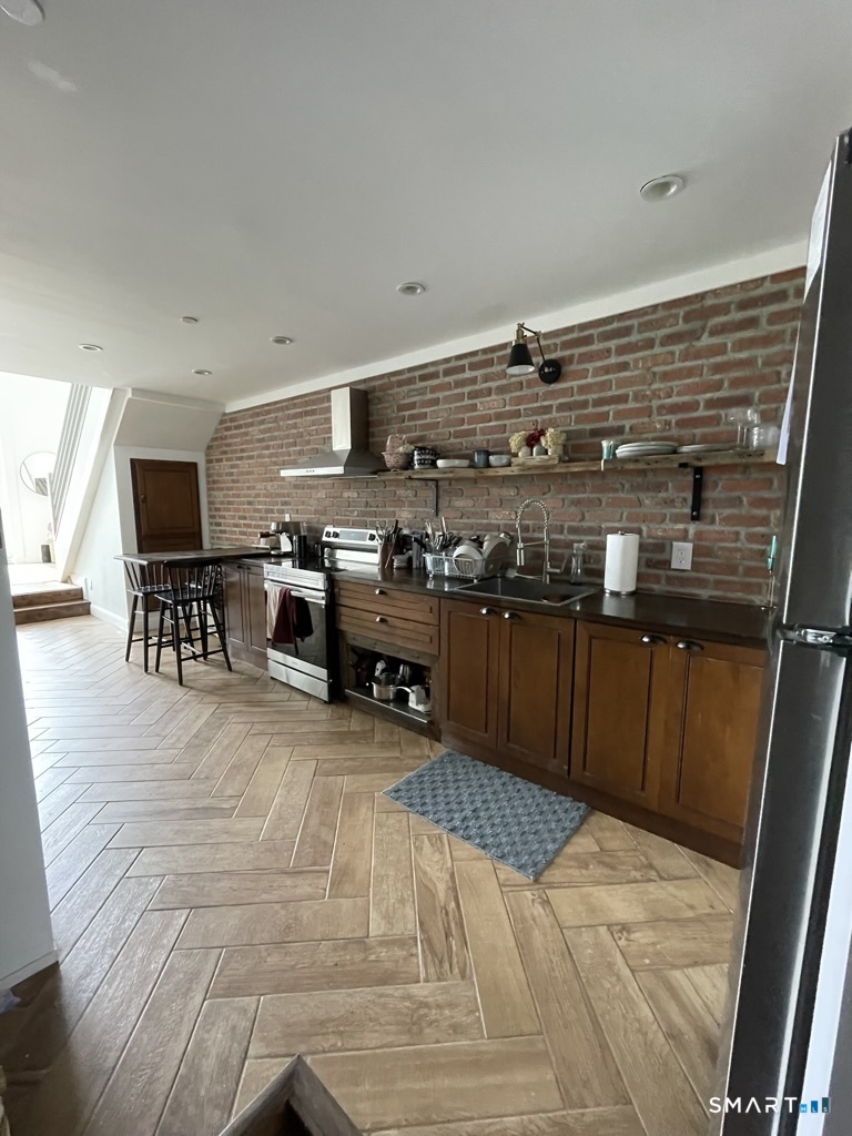 15 River Street Milford CT 06460