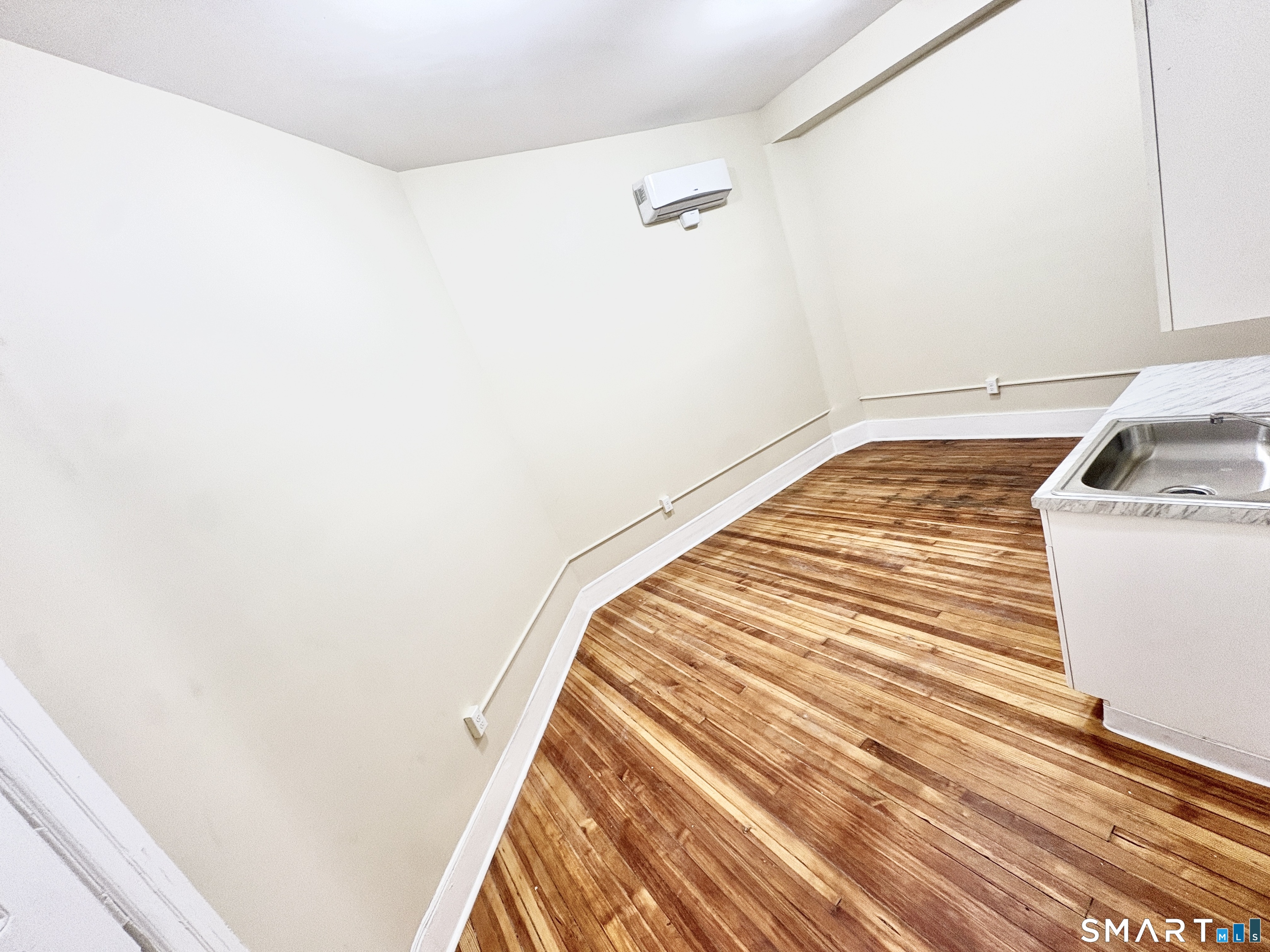 105 Bank Street Waterbury CT 06702