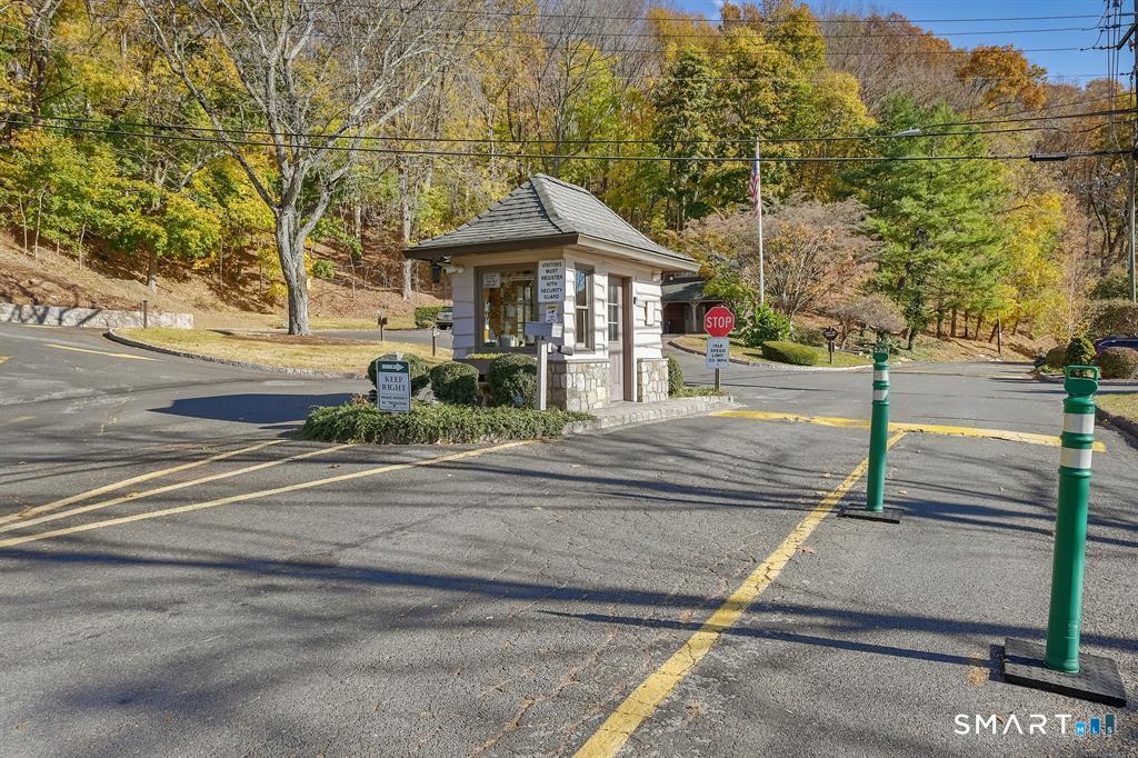 22 Ridge Road New Fairfield CT 06812