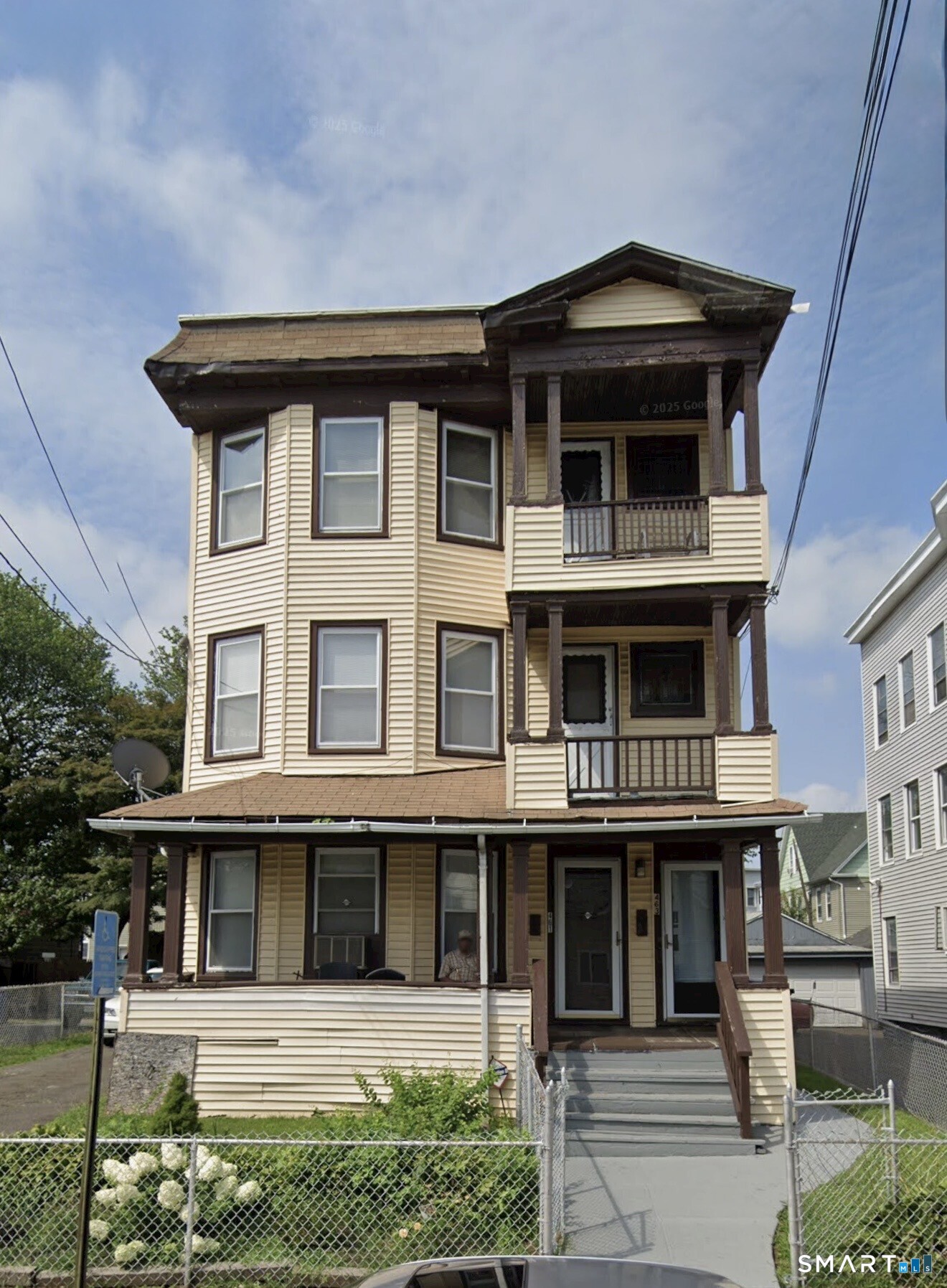463 Logan Street Bridgeport CT 06607