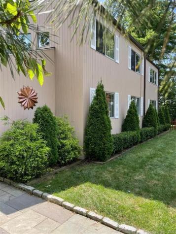 17 Ferry Lane Westport CT 06880
