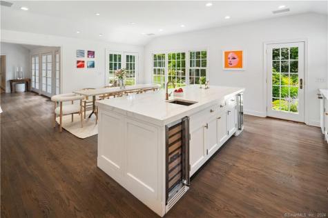 782 Smith Ridge Road New Canaan CT 06840