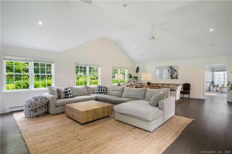782 Smith Ridge Road New Canaan CT 06840