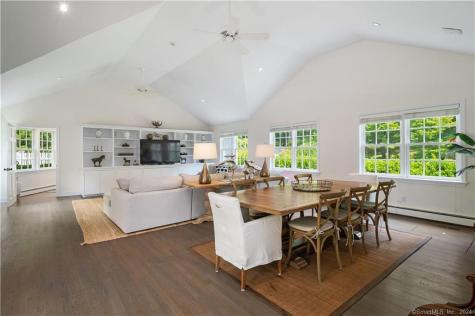 782 Smith Ridge Road New Canaan CT 06840
