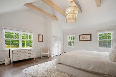 782 Smith Ridge Road New Canaan CT 06840