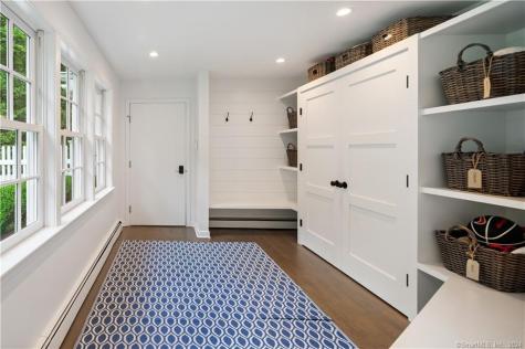 782 Smith Ridge Road New Canaan CT 06840