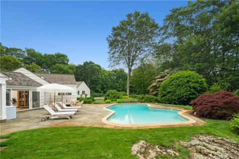 782 Smith Ridge Road New Canaan CT 06840