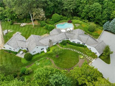 782 Smith Ridge Road New Canaan CT 06840