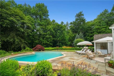 782 Smith Ridge Road New Canaan CT 06840
