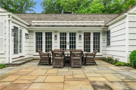782 Smith Ridge Road New Canaan CT 06840