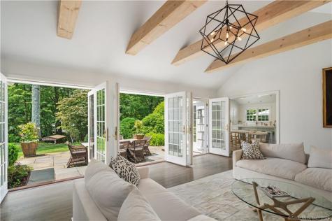 782 Smith Ridge Road New Canaan CT 06840