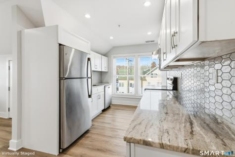 82 Wall Street Madison CT 06443