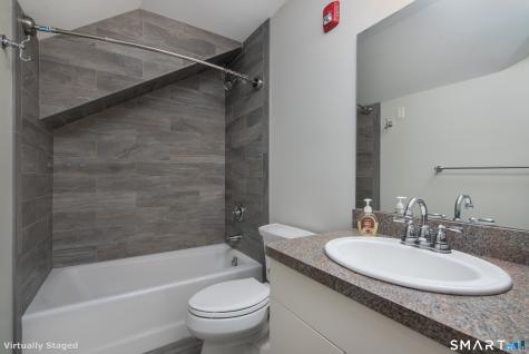 82 Wall Street Madison CT 06443