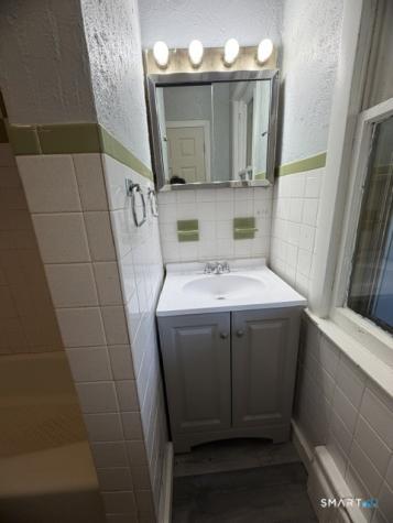 728 Highland Avenue Waterbury CT 06708