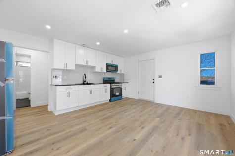 145 Crystal Avenue New London CT 06320