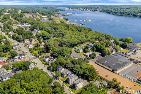 145 Crystal Avenue New London CT 06320