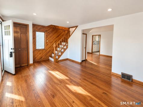 17 Willow Street Milford CT 06460