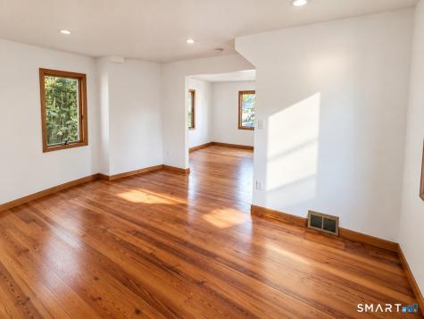 17 Willow Street Milford CT 06460